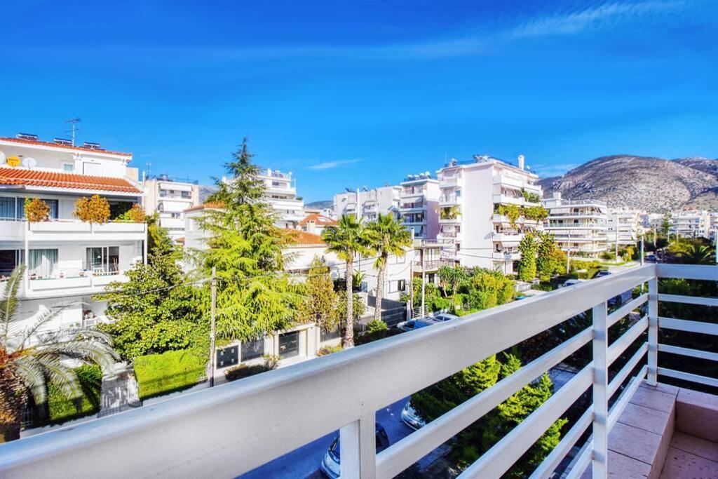 Spacious Apartment In Glyfada Close To The Sea Αθήνα Εξωτερικό φωτογραφία