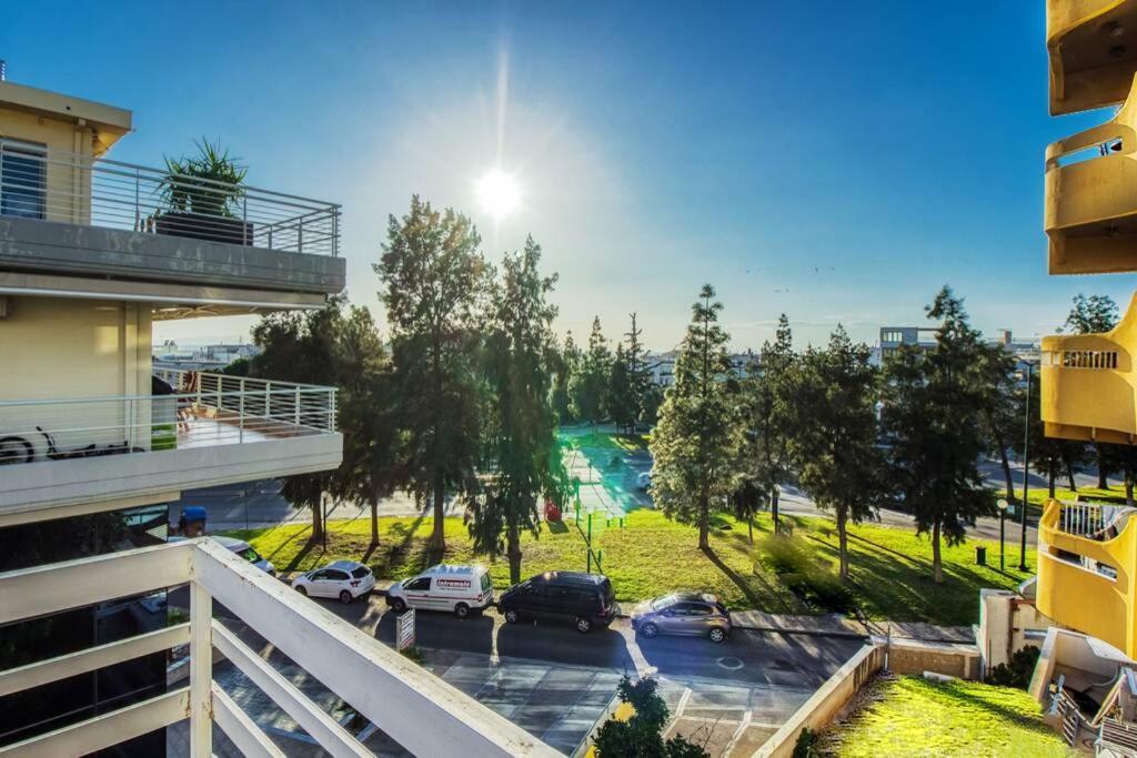 Spacious Apartment In Glyfada Close To The Sea Αθήνα Εξωτερικό φωτογραφία
