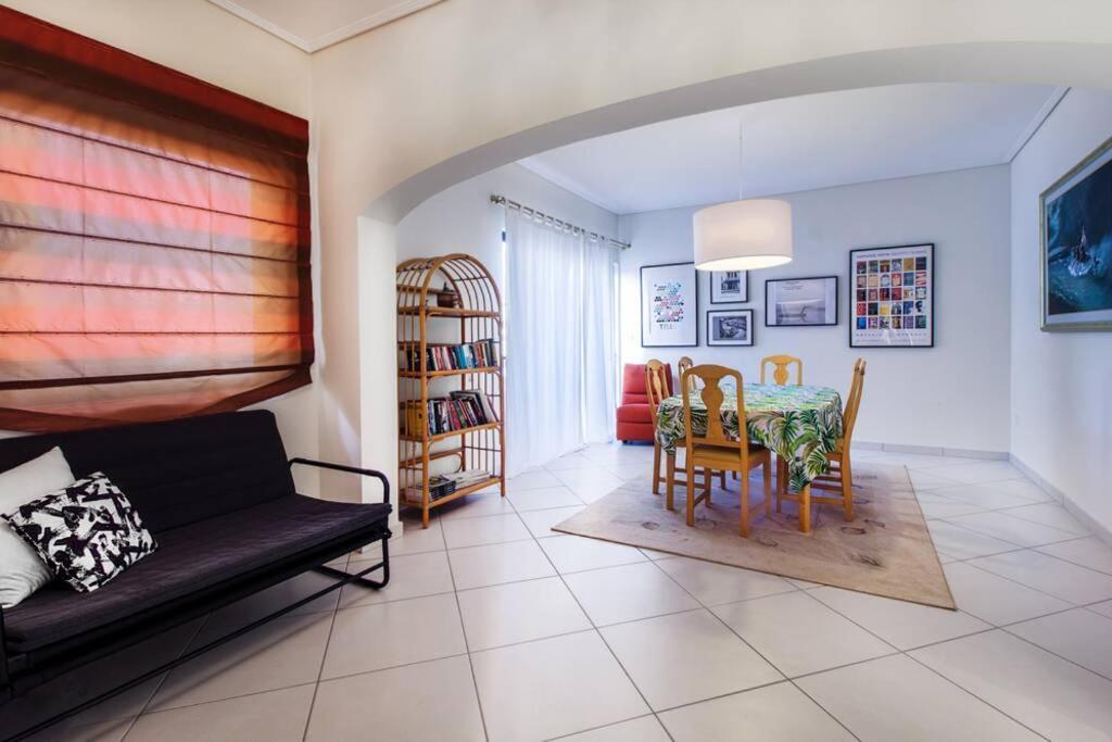Spacious Apartment In Glyfada Close To The Sea Αθήνα Εξωτερικό φωτογραφία
